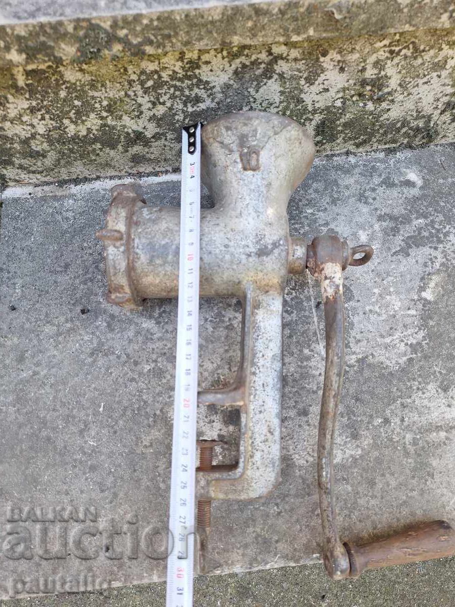 Auction  OLD MELACHKA