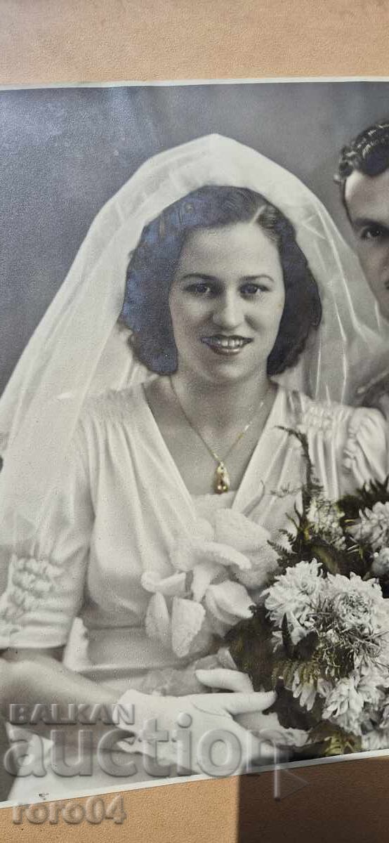 Livrarea CĂPITAN GEORGI SAPUNJIEV - ANGELINA HADJIMITOVA Livrarea CĂPITAN GEORGI SAPUNJIEV - ANGELINA HADJIMITOVA