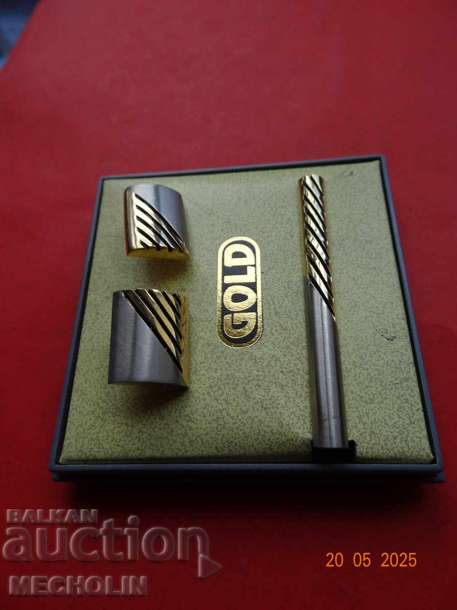 BUTONI și AC pentru cămașă DE COLECȚIE GOLD cu preț 25.00 BGN | € 12.78