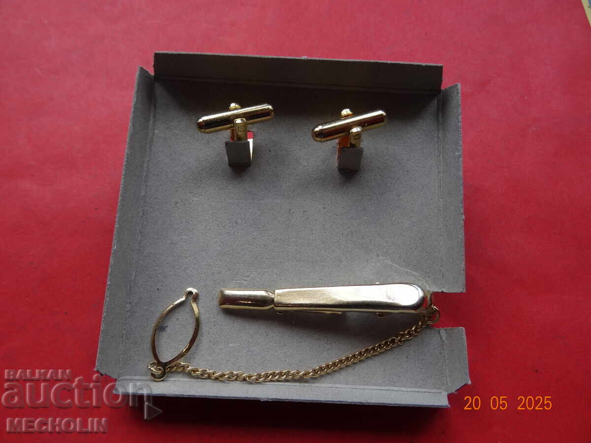 Livrarea BUTONI și AC pentru cămașă DE COLECȚIE GOLD