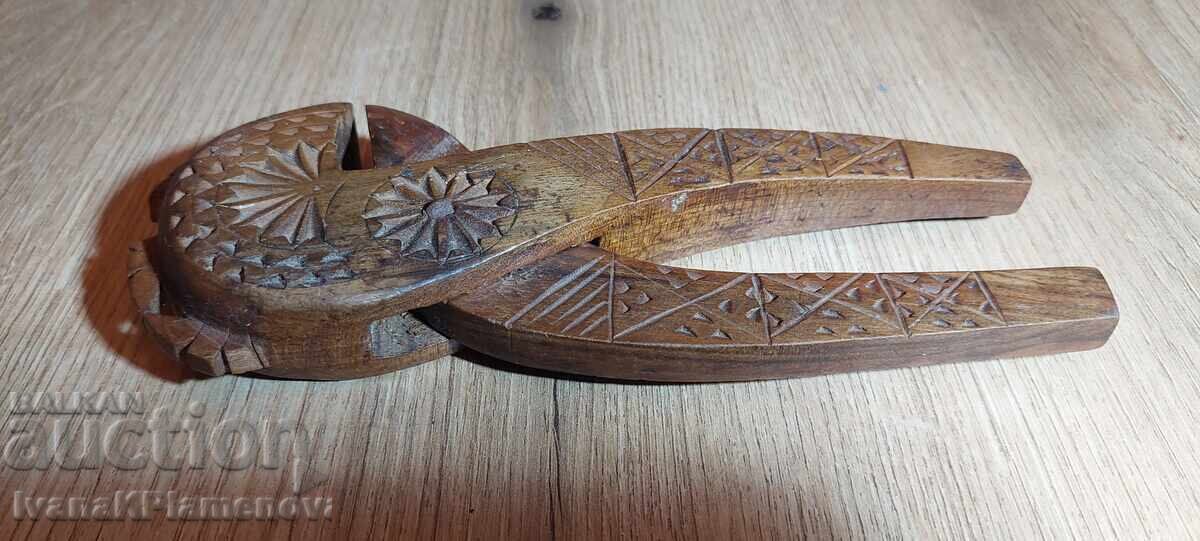 Livrarea Spărgător de nuci pentru cunoscători