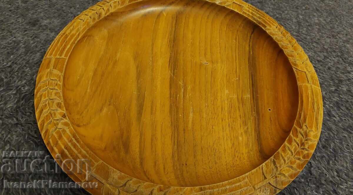 Auction  Woodcarving panel for connoisseurs