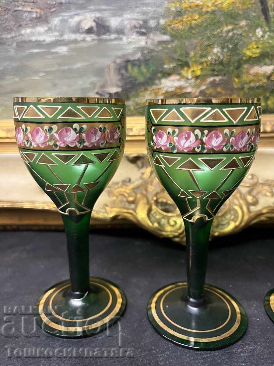 4 ποτήρια κρασιού με τιμή 80.00 BGN | € 40.90