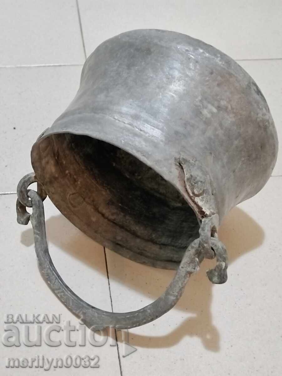 Ibric vechi de cupru, cupru, ceaun, ceaun, vas de cupru cu preț 88.00 BGN | € 44.99