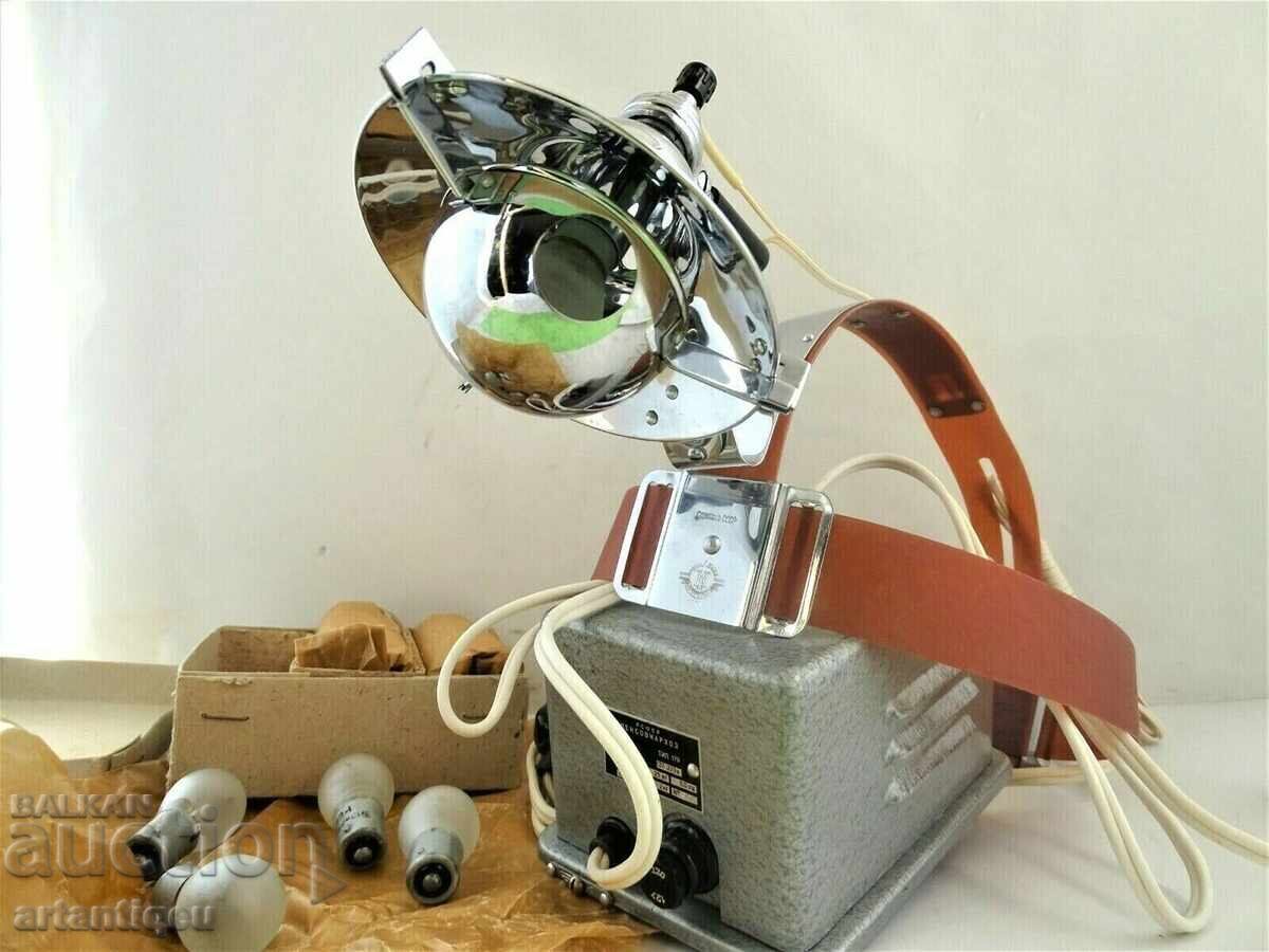 Lampă medicală militară sovietică SSSR /lampă frontală/ pentru operații cu preț 90.00 BGN | € 46.02