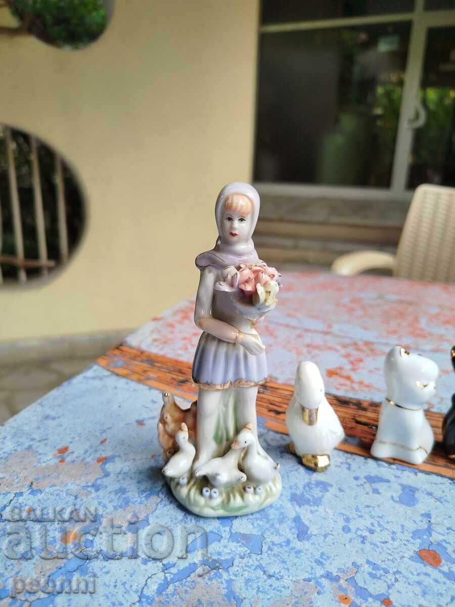 Πολλά πορσελάνινα ειδώλια με τιμή 69.00 BGN | € 35.28
