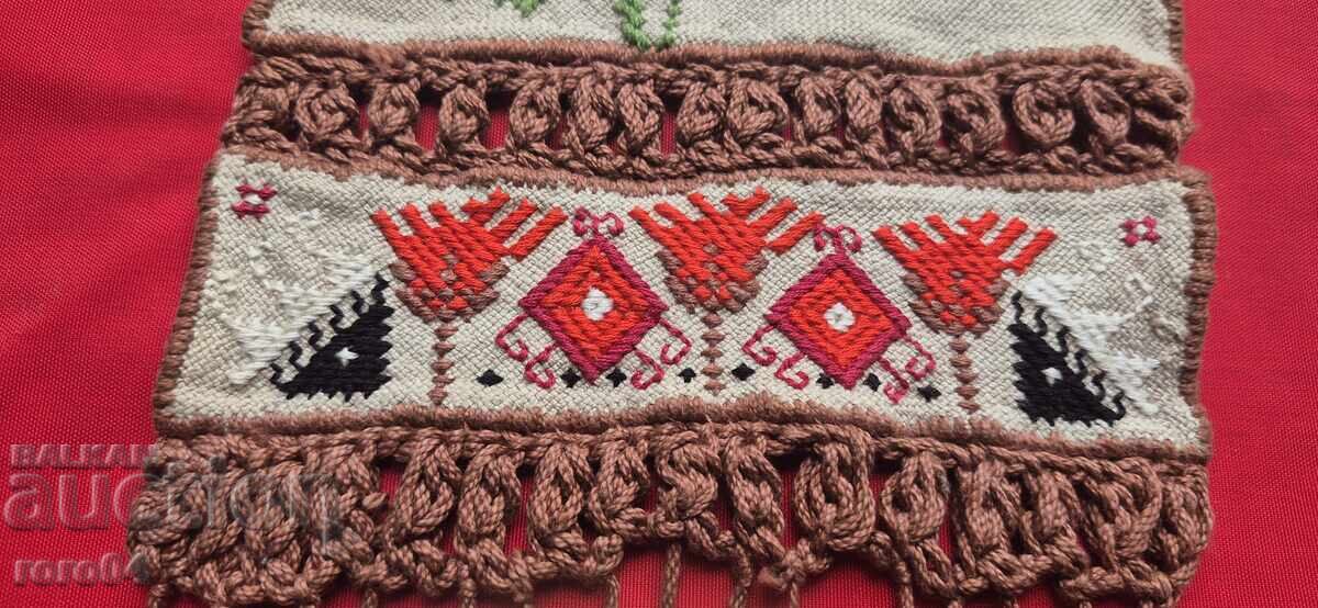 Delivery of BULGARIAN FOLK ART