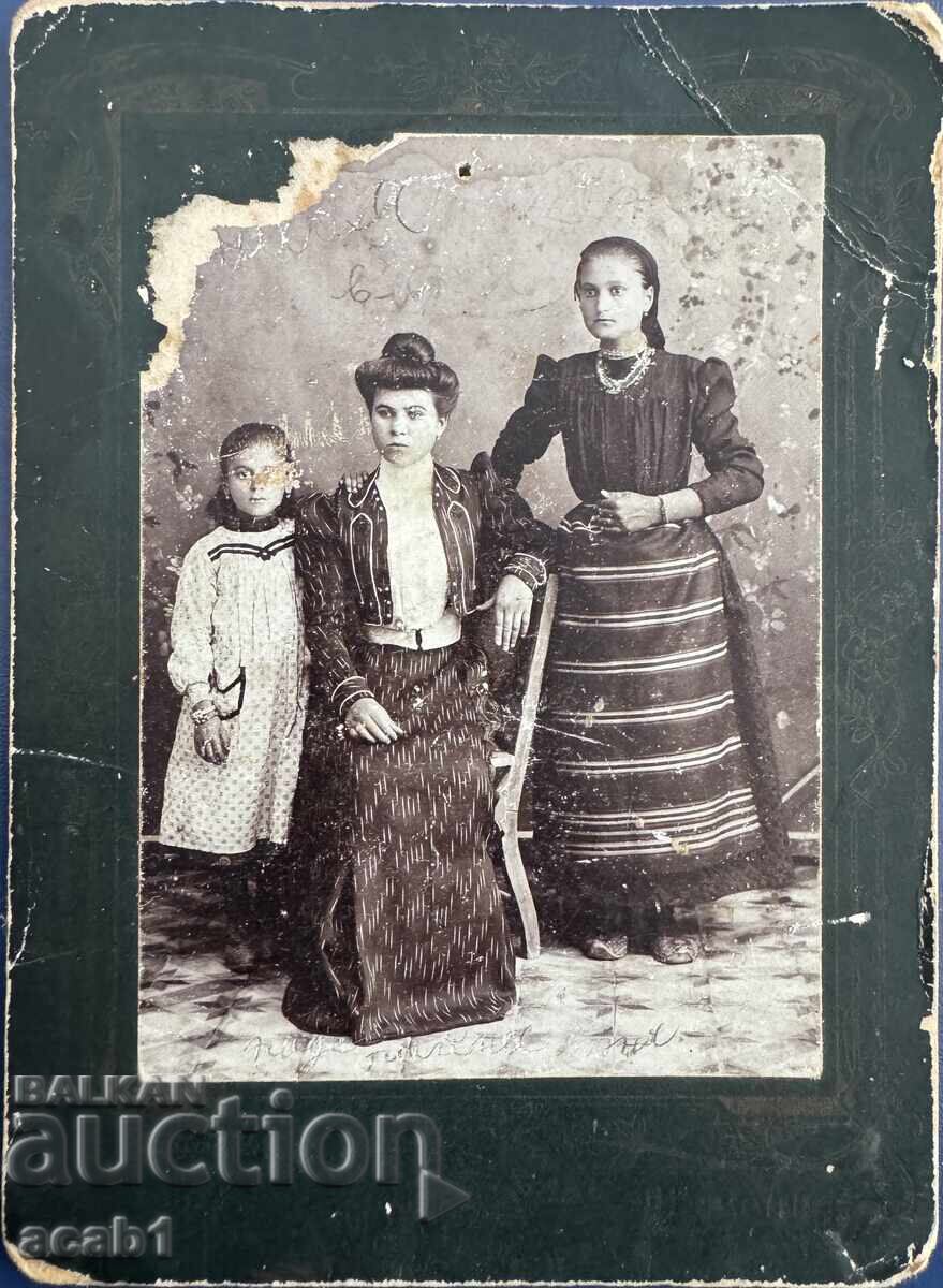 Οικογενειακή Φωτογραφία Γυναικών για Ανάμνηση