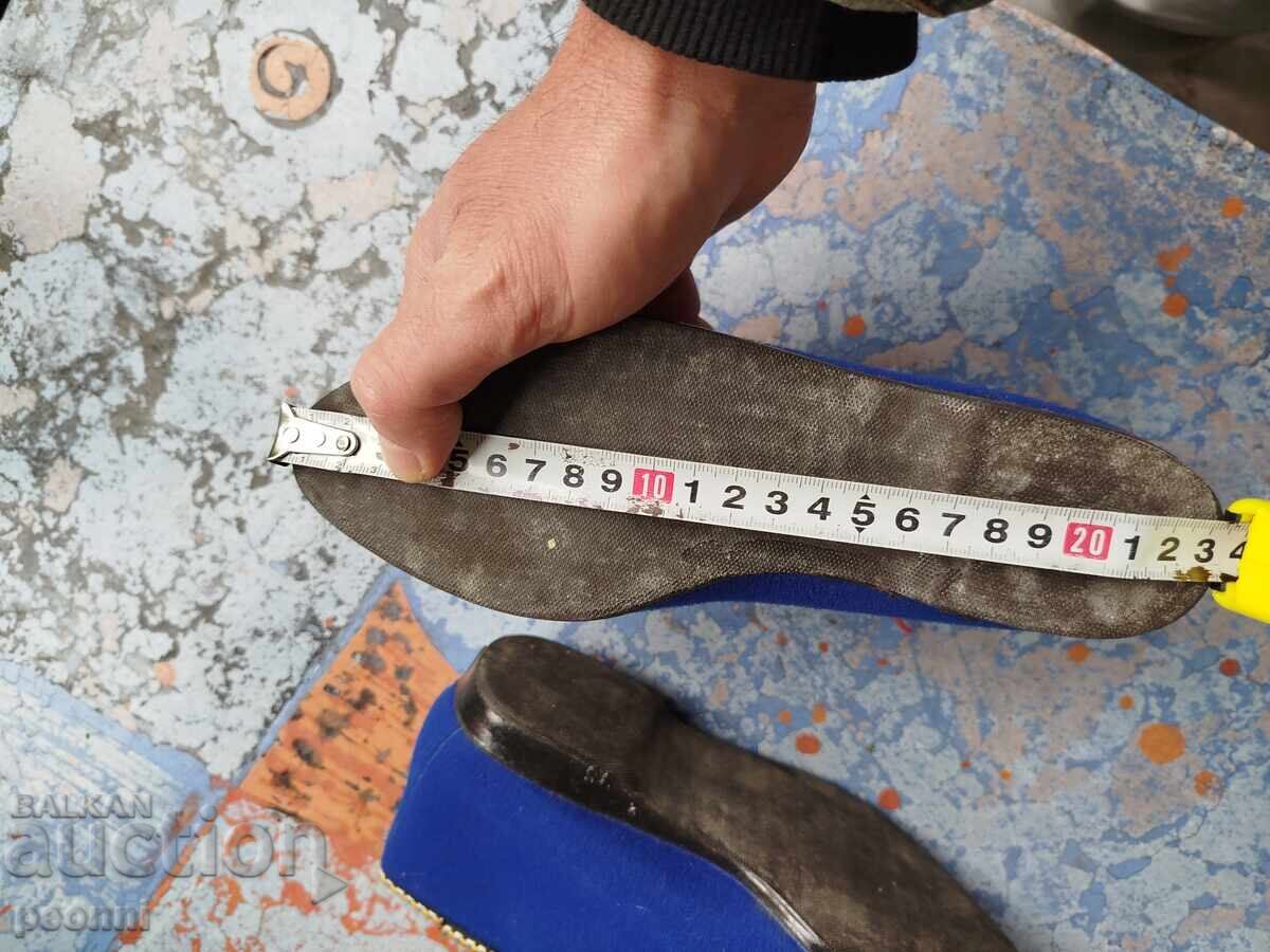 Παράδοση Εθνογραφικά παπούτσια Παράδοση Εθνογραφικά παπούτσια