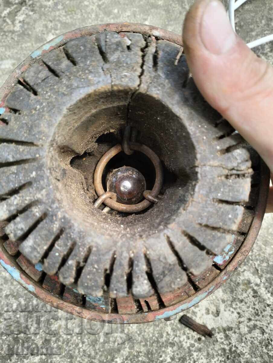 Δημοπρασία Λάμπα από πλήμνη αμαξιού Δημοπρασία Λάμπα από πλήμνη αμαξιού