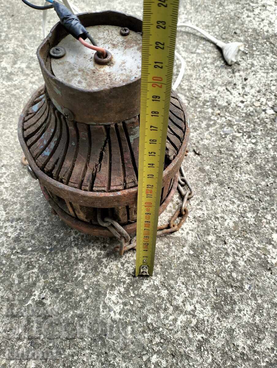 Παράδοση Λάμπα από πλήμνη αμαξιού Παράδοση Λάμπα από πλήμνη αμαξιού