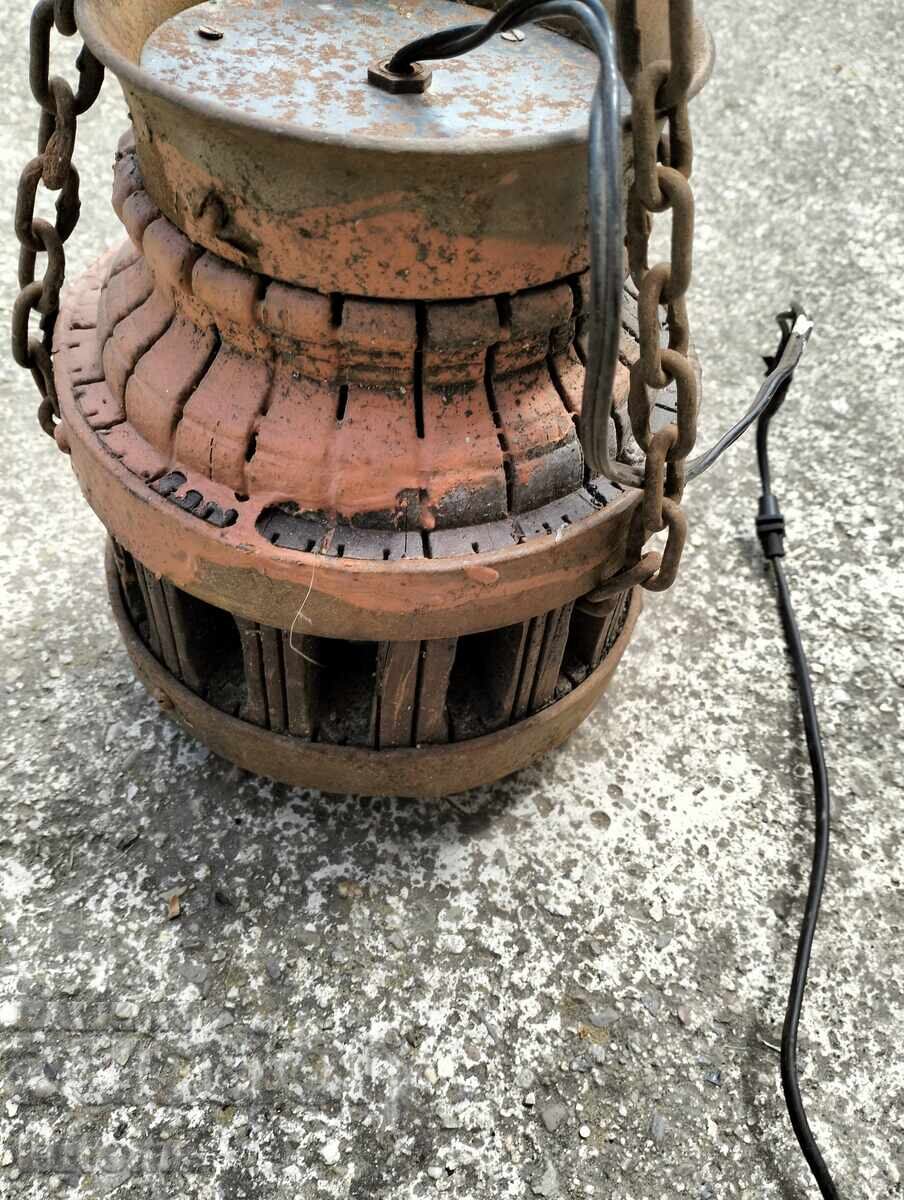 Лампа от главина на каруца с цена 59.99 лв. | € 30.67 Лампа от главина на каруца с цена 59.99 лв. | € 30.67