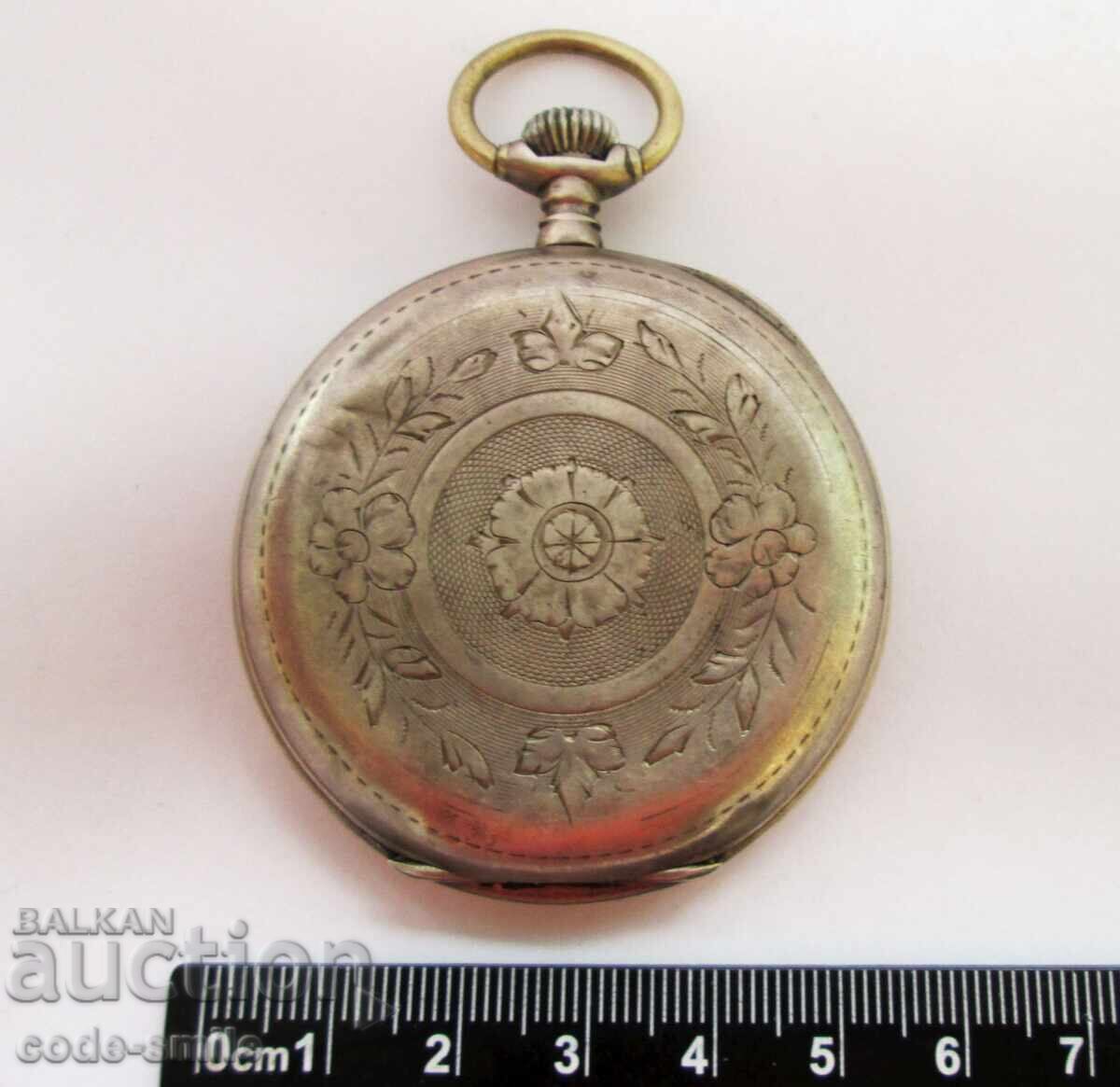 Ceas de buzunar vechi din argint - funcționează - pentru restaurare cu preț 50.00 BGN | € 25.56