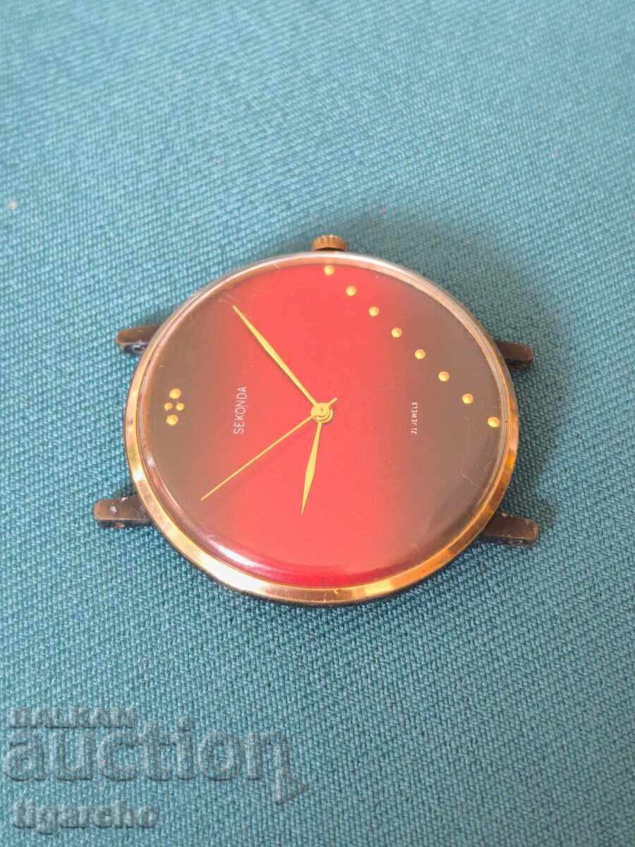 Часовник SEKONDA с цена 45.00 лв. | € 23.01 Часовник SEKONDA с цена 45.00 лв. | € 23.01