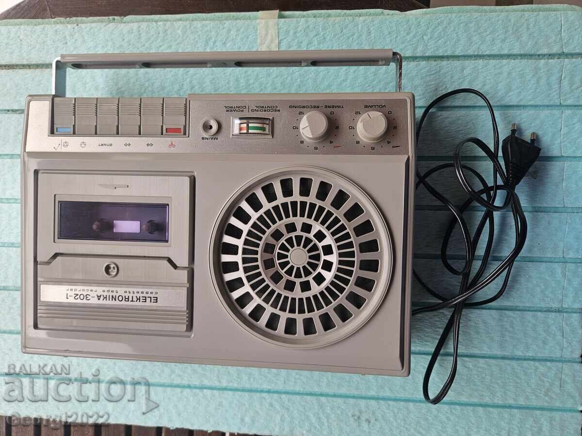 Κασετόφωνο Εlektronika 302 με τιμή 89.00 BGN | € 45.50