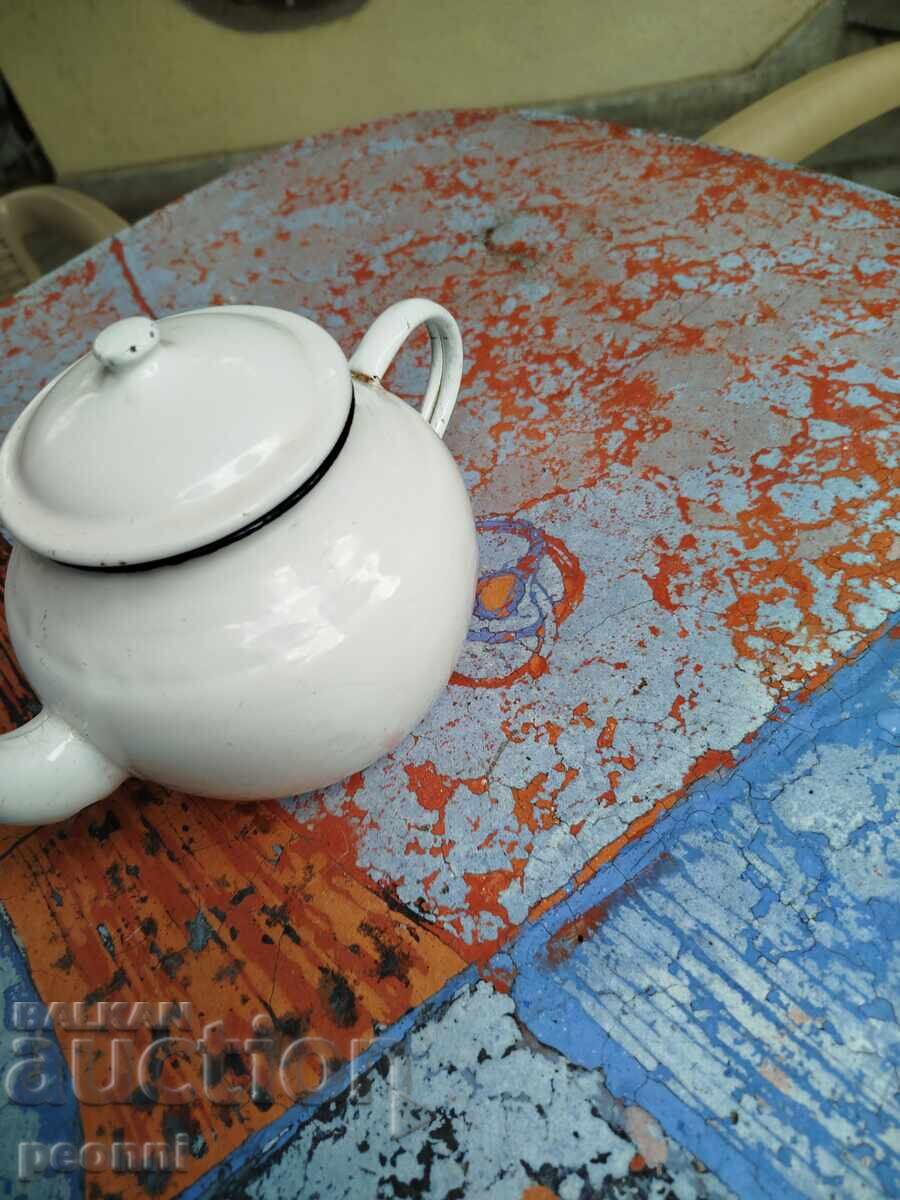 Δημοπρασία Παλιά τσαγιέρα εμαγιέ Δημοπρασία Παλιά τσαγιέρα εμαγιέ