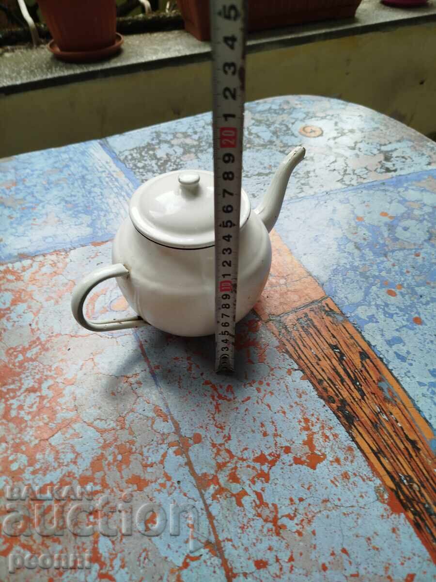 Παλιά τσαγιέρα εμαγιέ Παλιά τσαγιέρα εμαγιέ