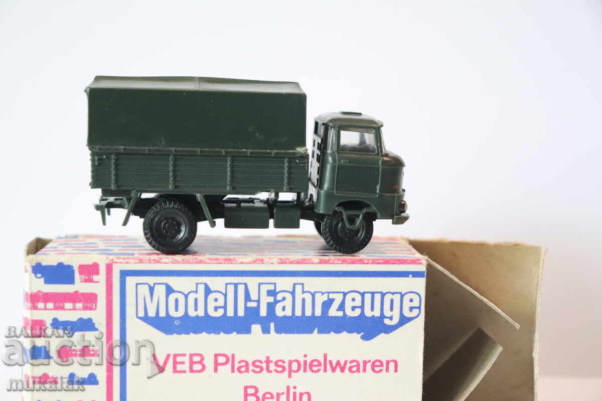 Delivery of 1/87 H0 Berlinplast IFA Truck Model