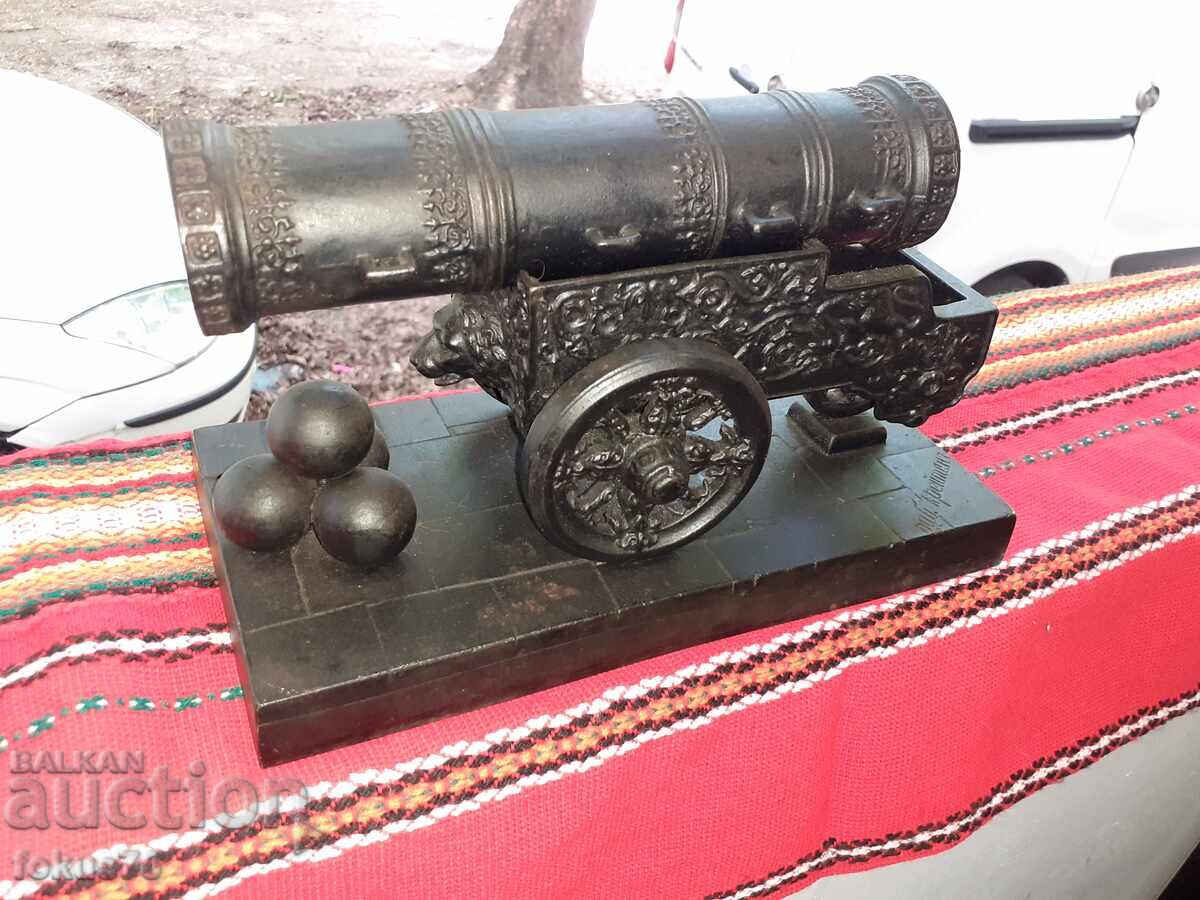 Касли - Цар пушка - голям размер чугун фигура статуетка с цена 550.00 лв. | € 281.21