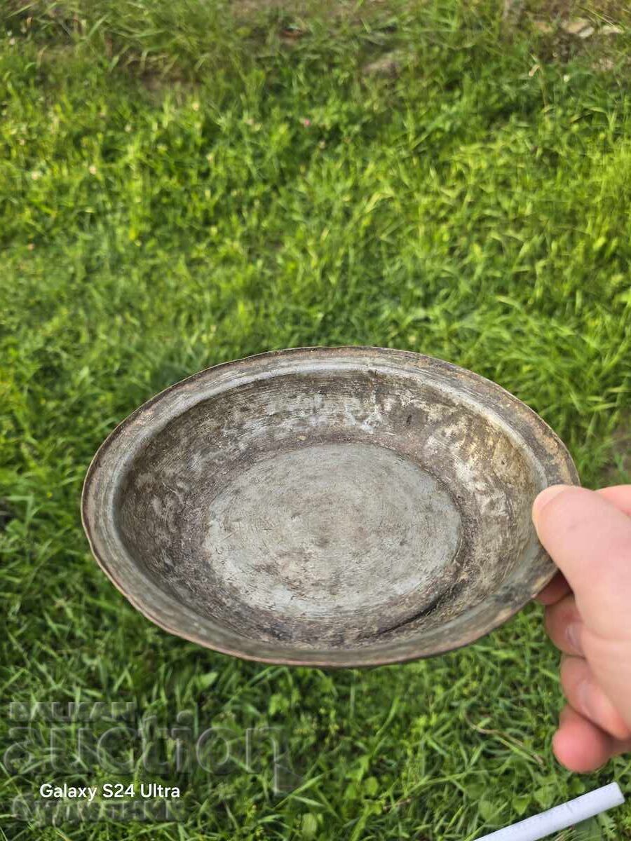 Παλιά, βαριά χάλκινη πιατέλα ΒΖC. Ξεκινάω πάνω από 100 δημοπρασίες με τιμή 9.99 BGN | € 5.11