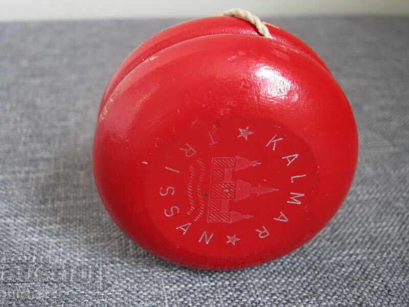 Йо Йо Kalmar Trissan оргинална играчка червено дърво