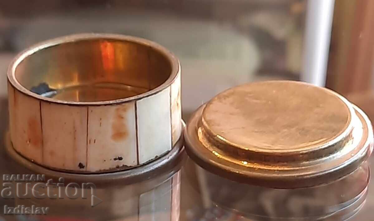 Аукцион Стара кутийка месинг и кост ,интарзия