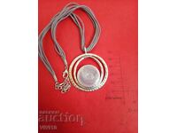 Αρχαίο κολιέ με σμάλτο