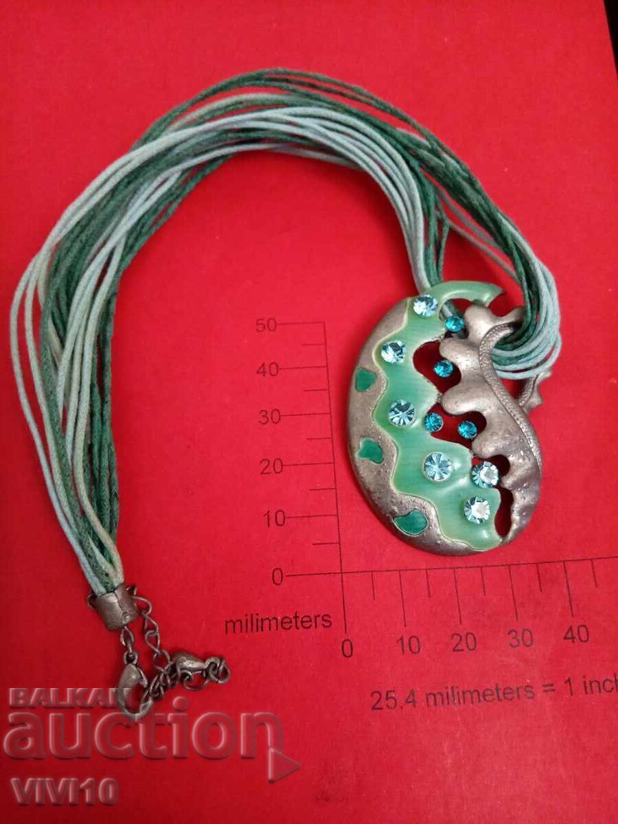 Старинно колие с емаил