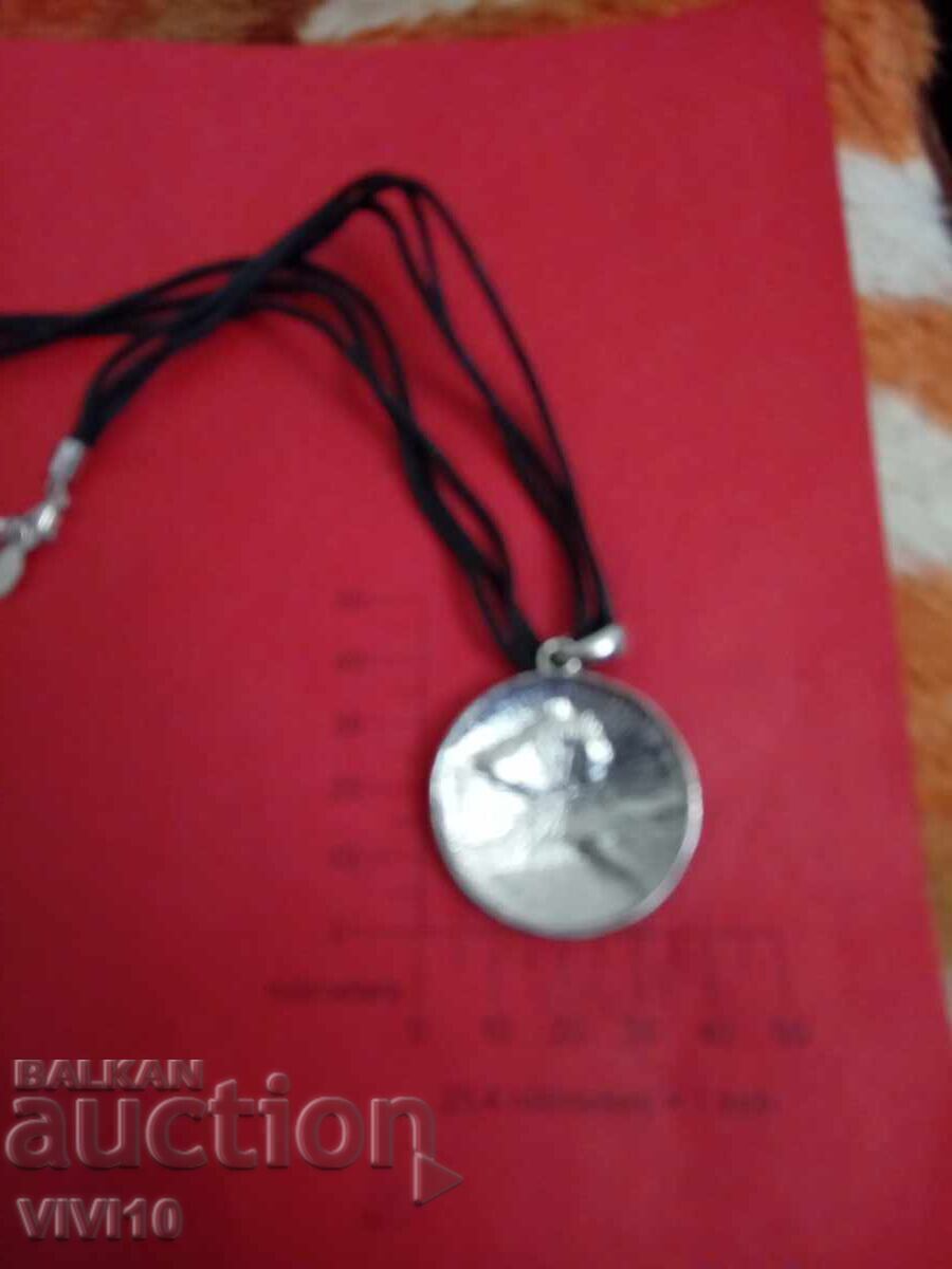 Старинно колие с емаил с цена 30.00 лв. | € 15.34