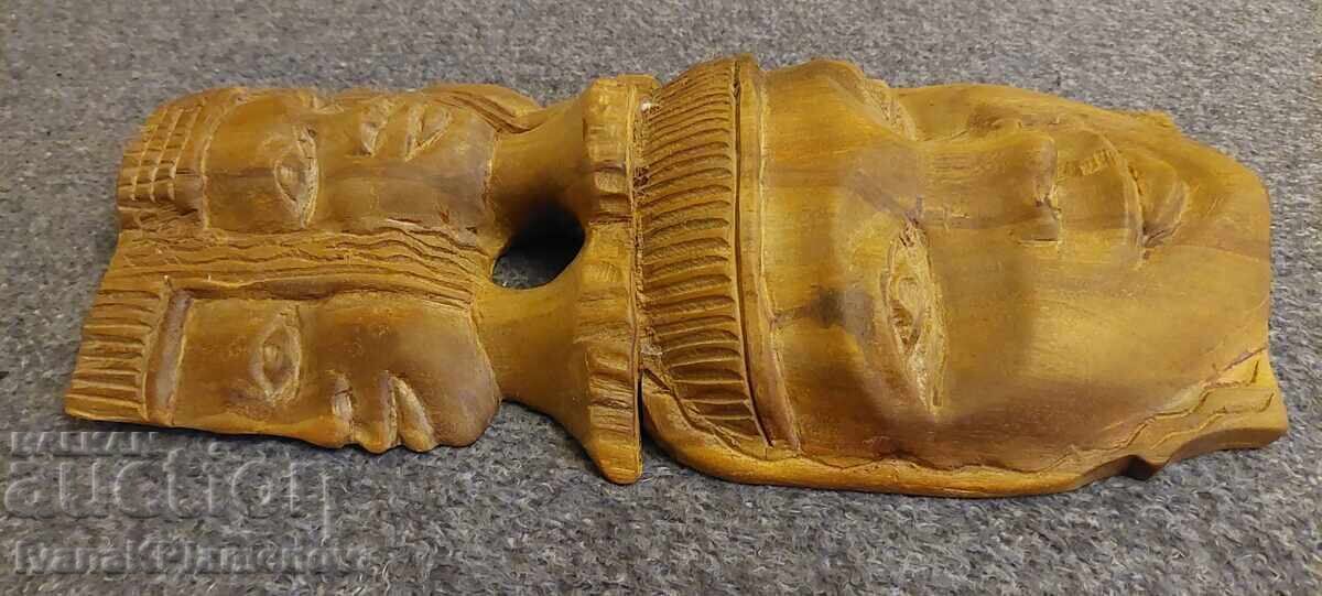 Livrarea Sculptură în lemn masiv pentru cunoscători, excelentă