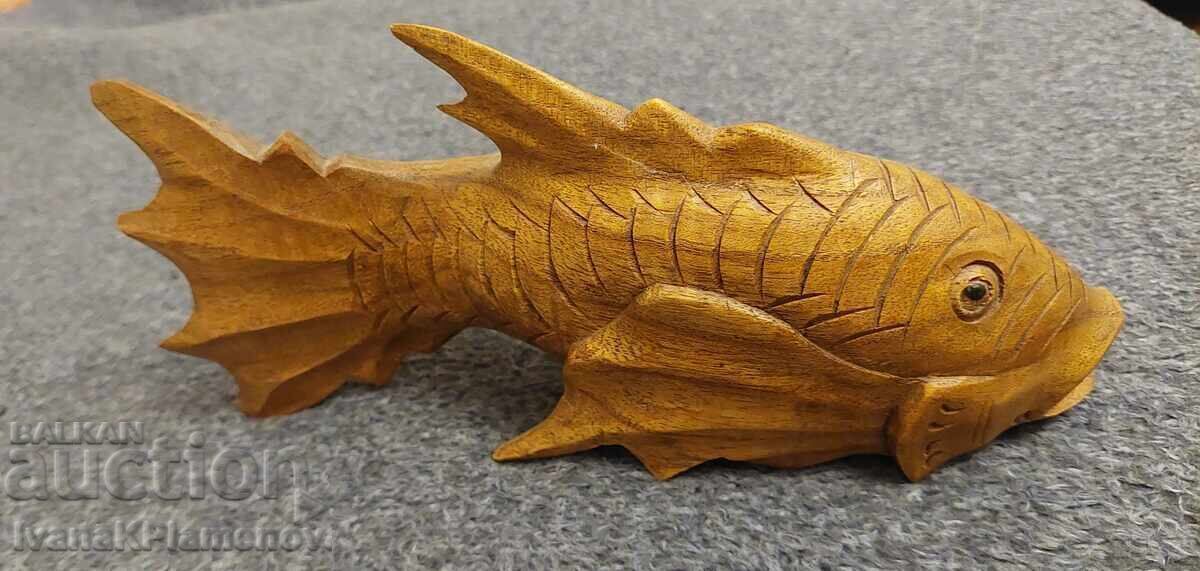 Sculptură în lemn pentru cunoscători excelentă