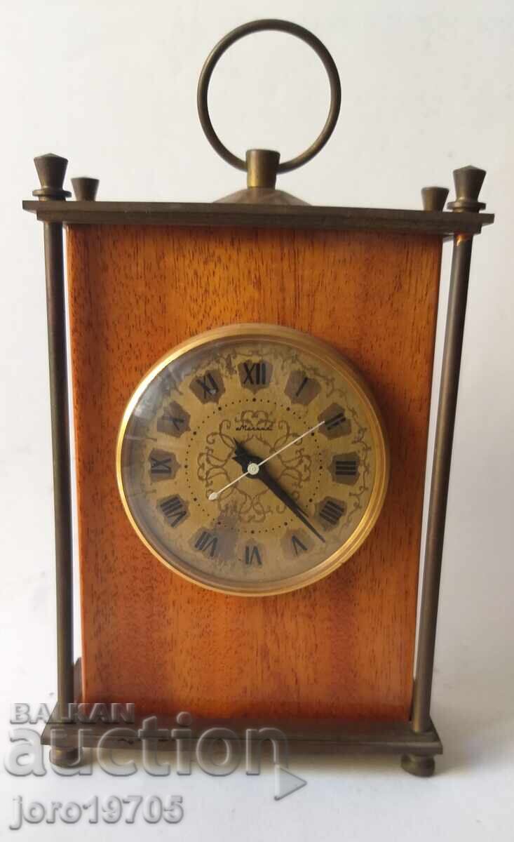 Ceas de șemineu „MOLNIYA” Ceas de șemineu „MOLNIYA”