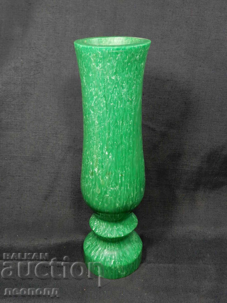 Auction OLD RETRO SOCIALIST NRB VASE CATALIN Auction OLD RETRO SOCIALIST NRB VASE CATALIN