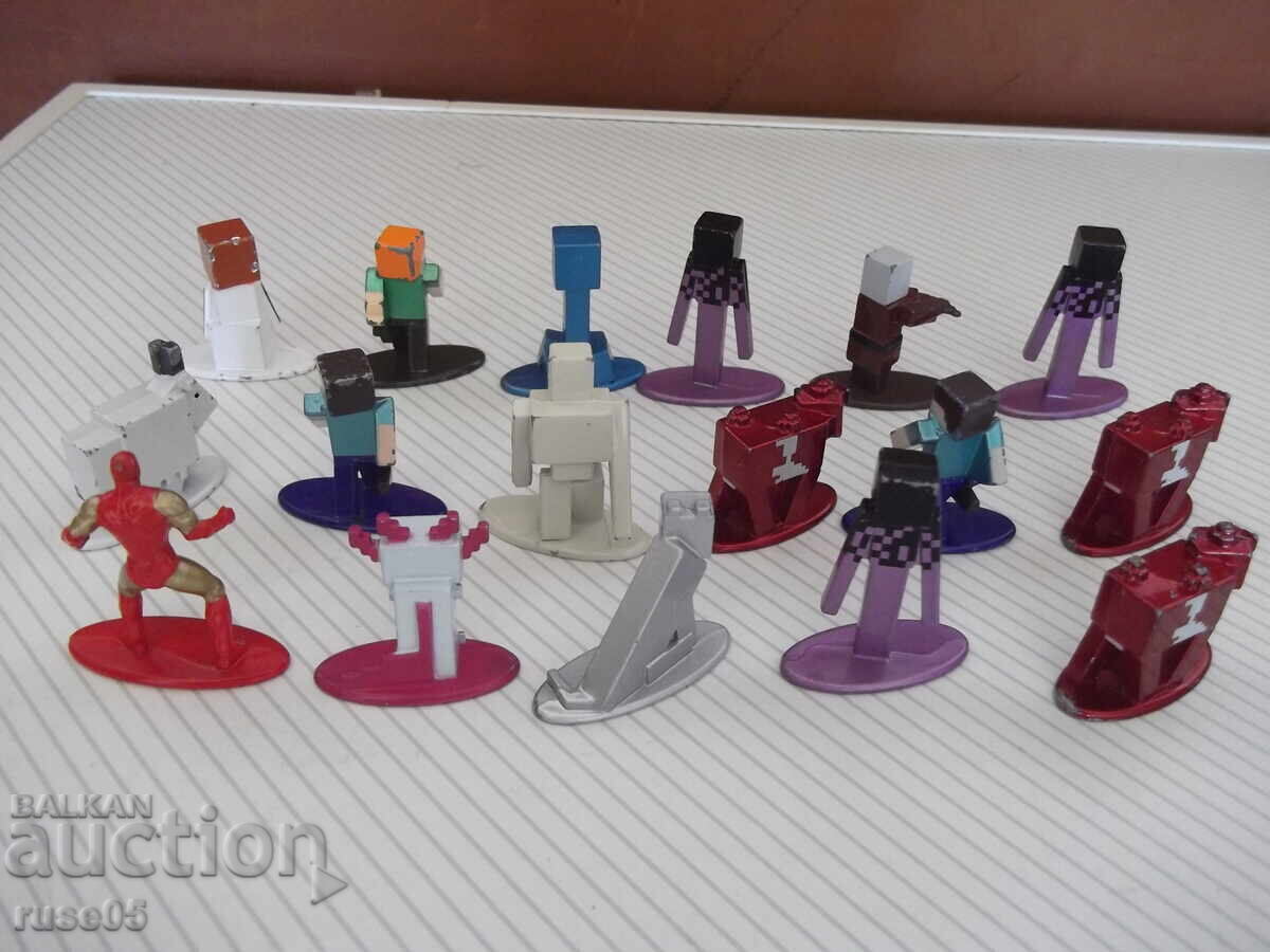 Παράδοση Σύνολο 17 μεταλλικών φιγούρων Παράδοση Σύνολο 17 μεταλλικών φιγούρων