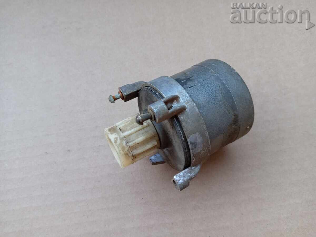 Antique Phosphorescent BMP Armored Infantry Fighting Vehicle Device - 5