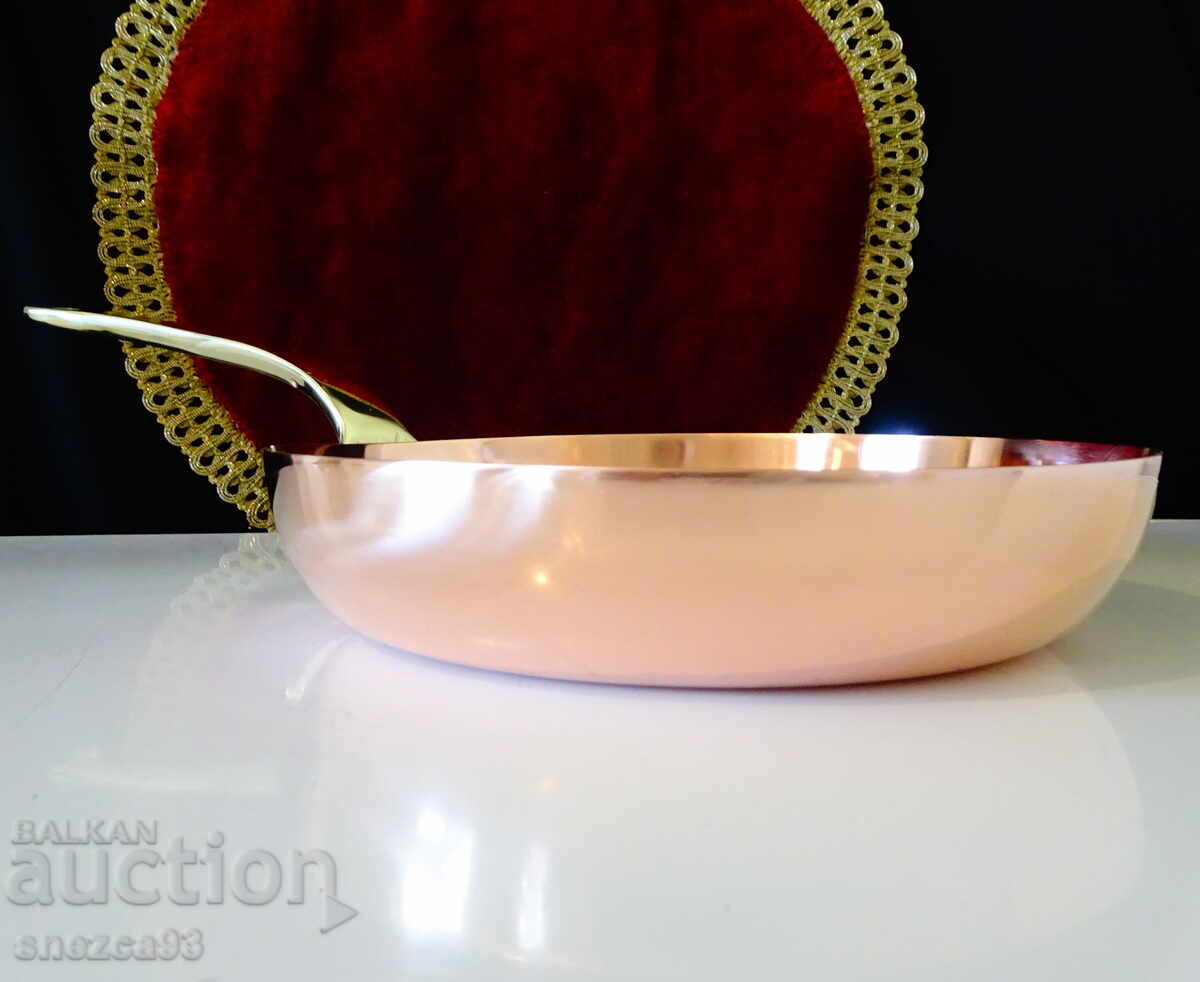 Μέλι τηγάνι, καθαρό κόκκινο μέλι 680 γρ με τιμή 119.00 BGN | € 60.84