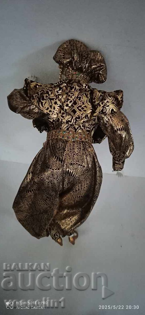 Licitație Păpușă venețiană din porțelan Arlechino, lucrată manual