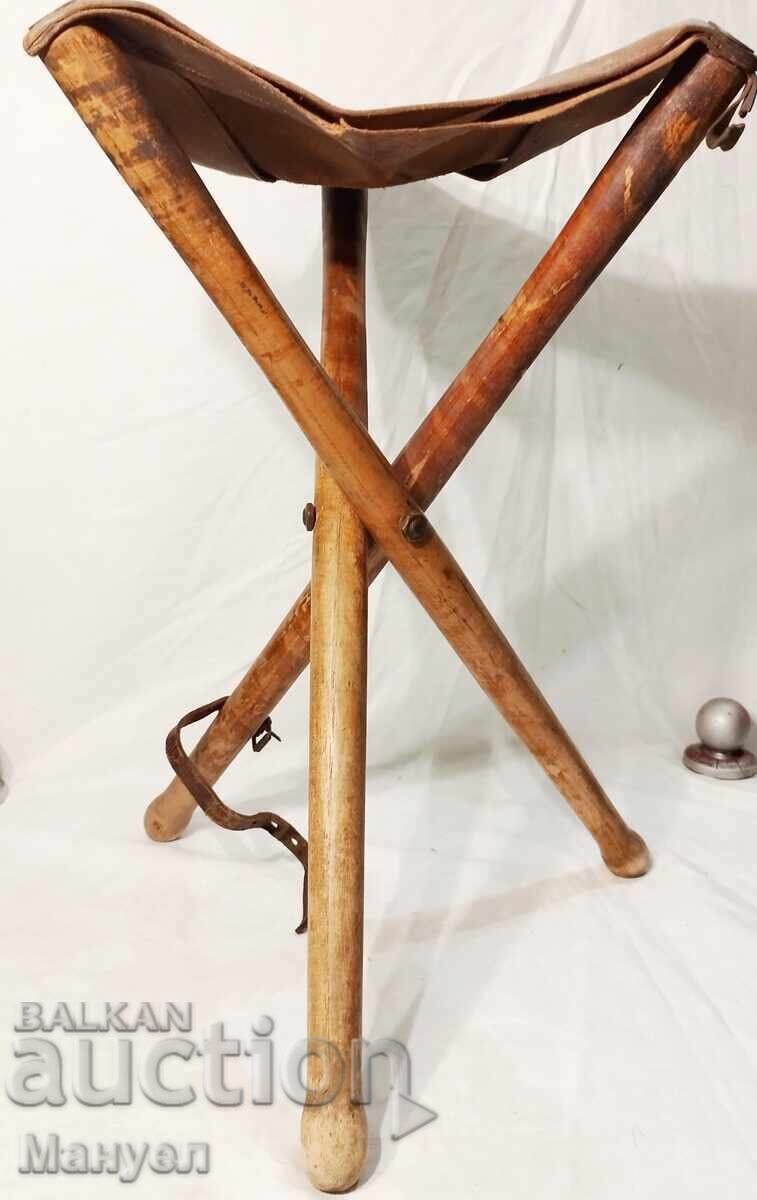 I am selling an old, military, officer's chair - PSV (rare)