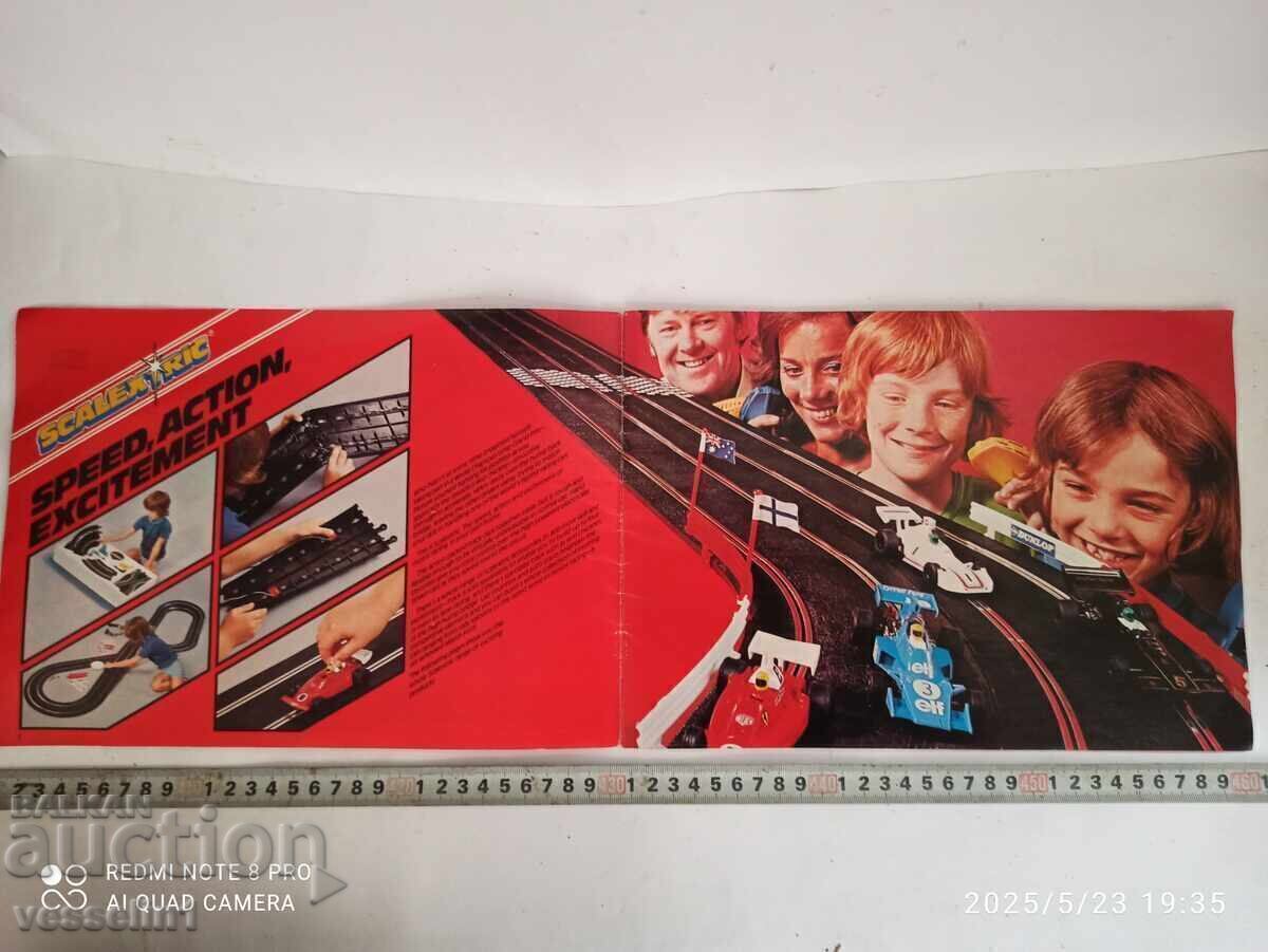 Стар мострен каталог показващ магнитни писти и колички с цена 56.00 лв. | € 28.63