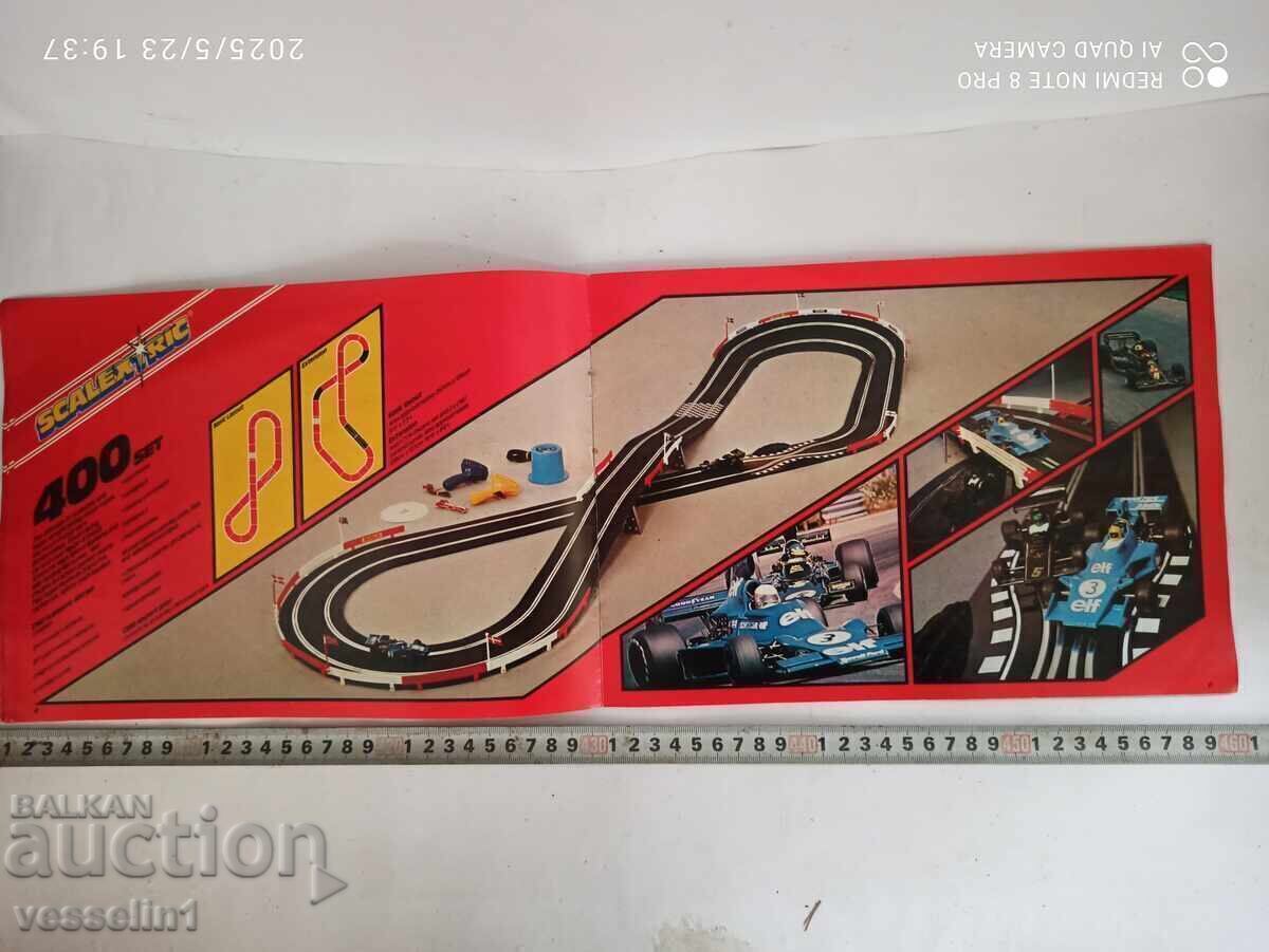 Стар мострен каталог показващ магнитни писти и колички - 5