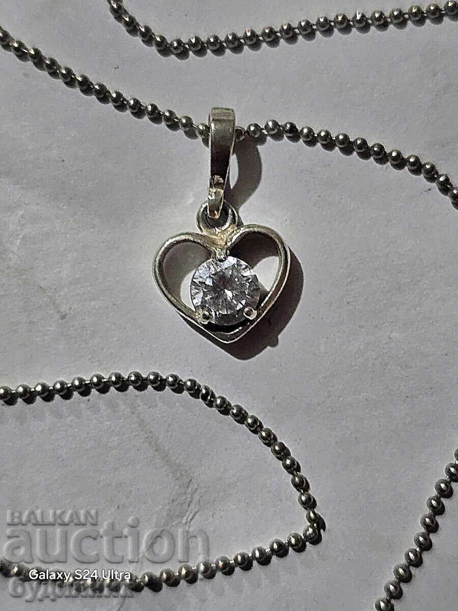 Livrarea Lanț argint cu pandantiv. 48cm. Lansez peste 100 de licitații Livrarea Lanț argint cu pandantiv. 48cm. Lansez peste 100 de licitații