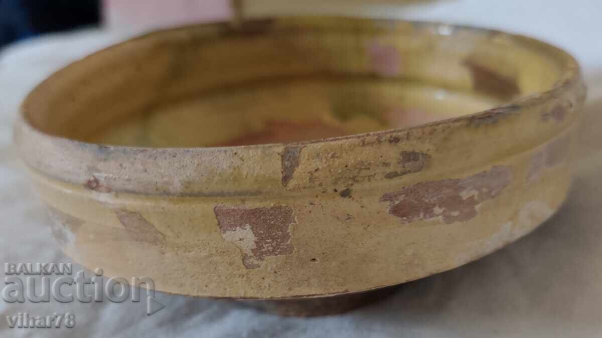 Παλιό κεραμικό δοχείο