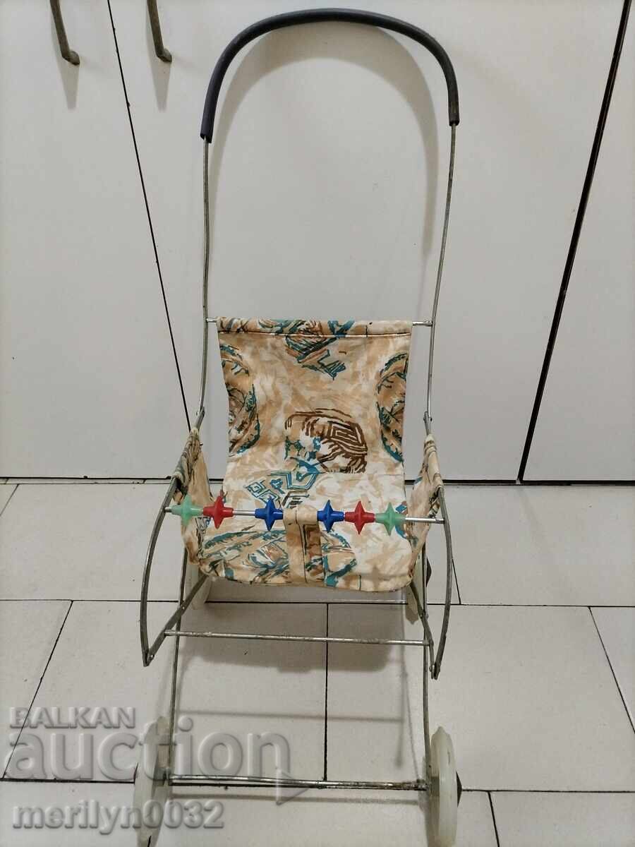 Παράδοση Παιδικό καροτσάκι για κούκλα, κορίτσι, σοσιαλιστικό