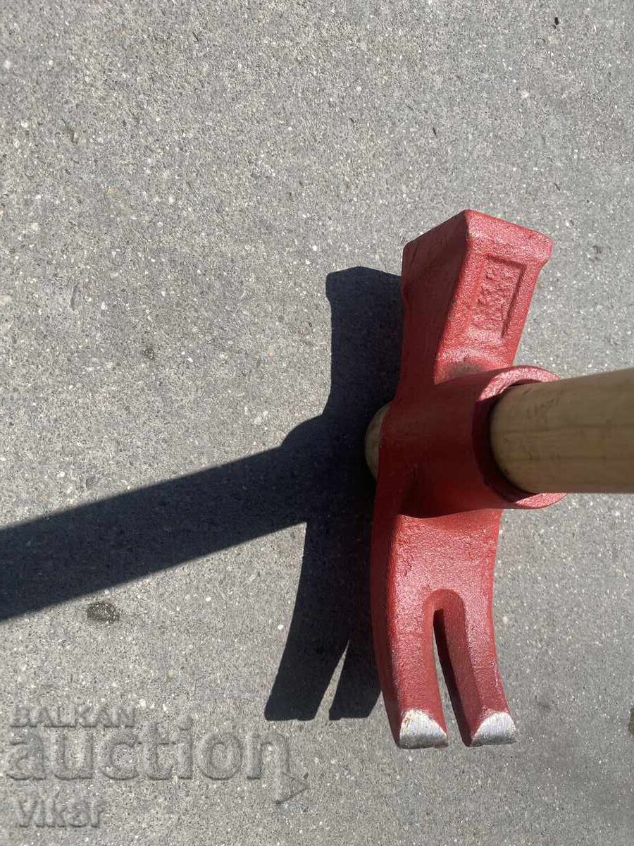 Дюлгерски чук /Турция/ 500 гр с цена 18.50 лв. | € 9.46