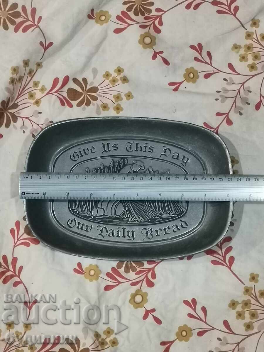 Μασίφ πιατέλα δίσκος για ψωμί. ΒΖC. Διαστάσεις στις φωτογραφίες. Εκκίνηση