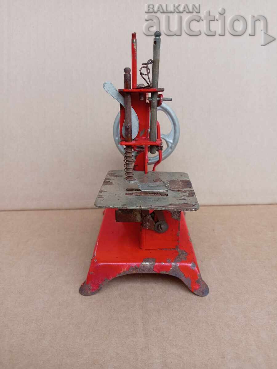 Παράδοση Λαμαρινένιο μεταλλικό παιχνίδι ραπτομηχανή δεκαετίας του 1960