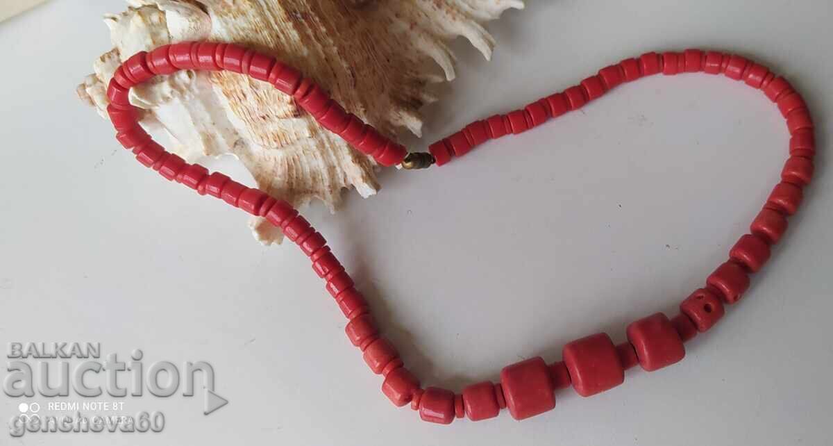 Old necklace made of natural red coral - 5