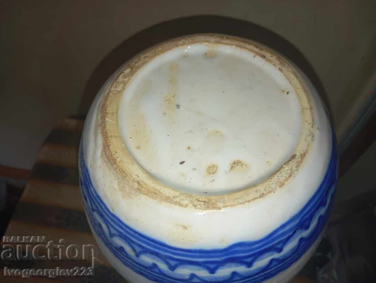 Livrarea Vaza veche de portelan Livrarea Vaza veche de portelan