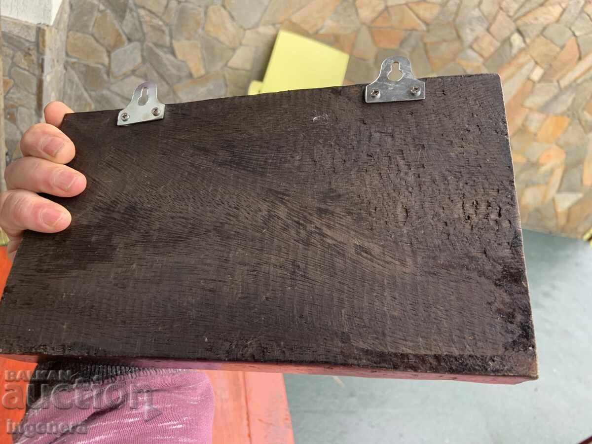 Auction  PANEL WOOD WOODCARVING DEEP RELIEF