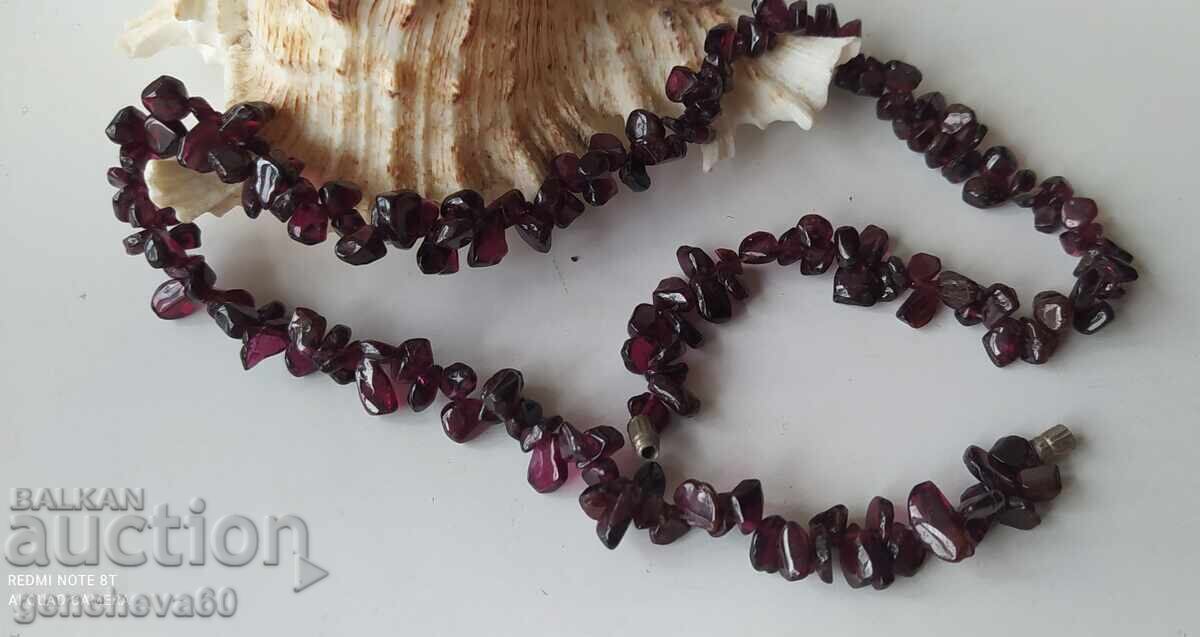 Retro necklace made of natural red garnet with price 45.00 BGN | € 23.01